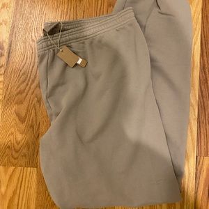 SKIMS outdoor fleece joggers size XL - Desert